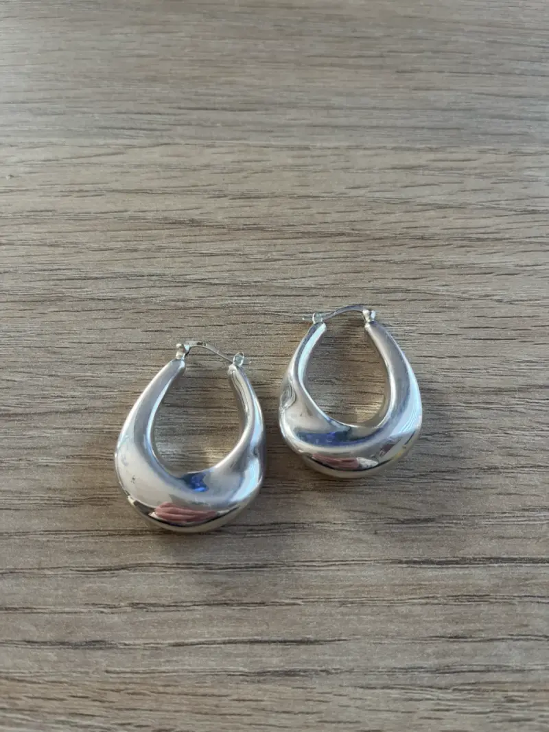 Aros de plata gruesos