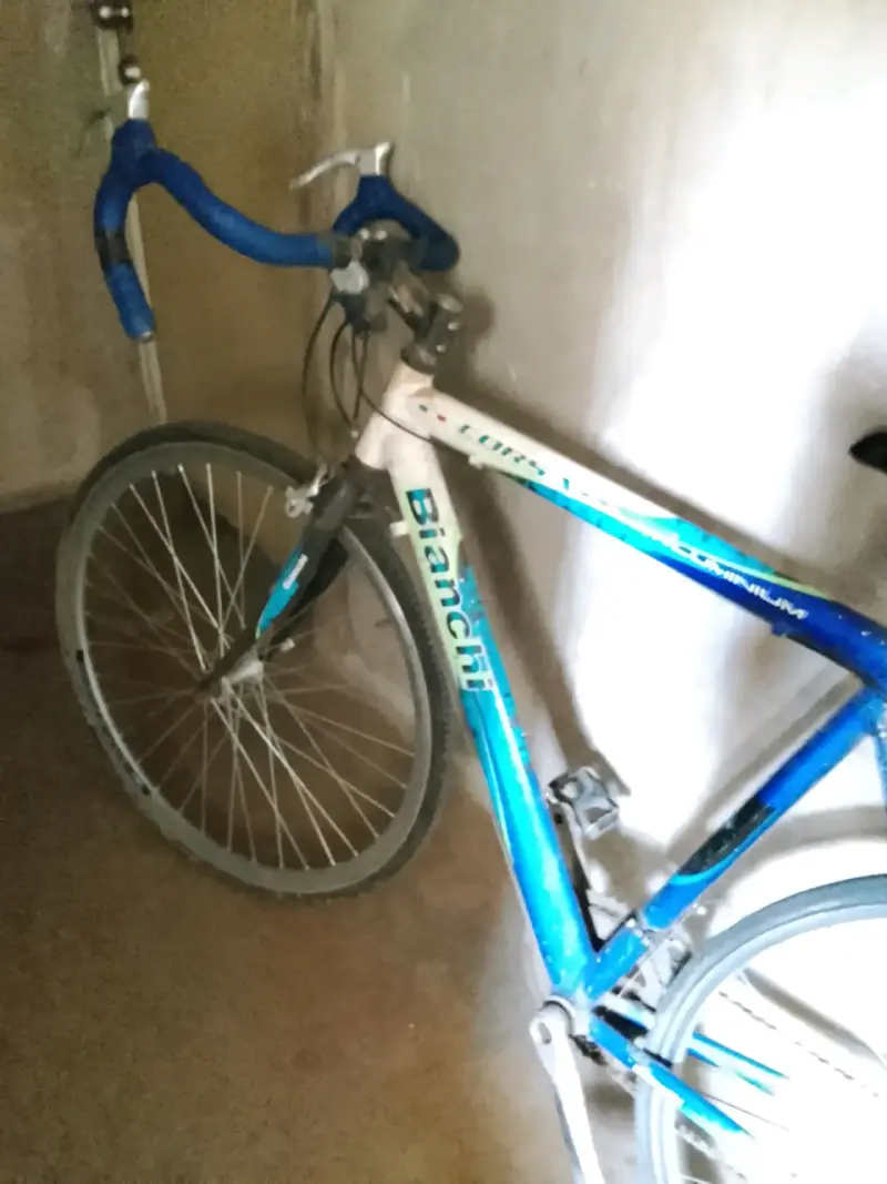 Bicicleta deportiva Bianchi azul