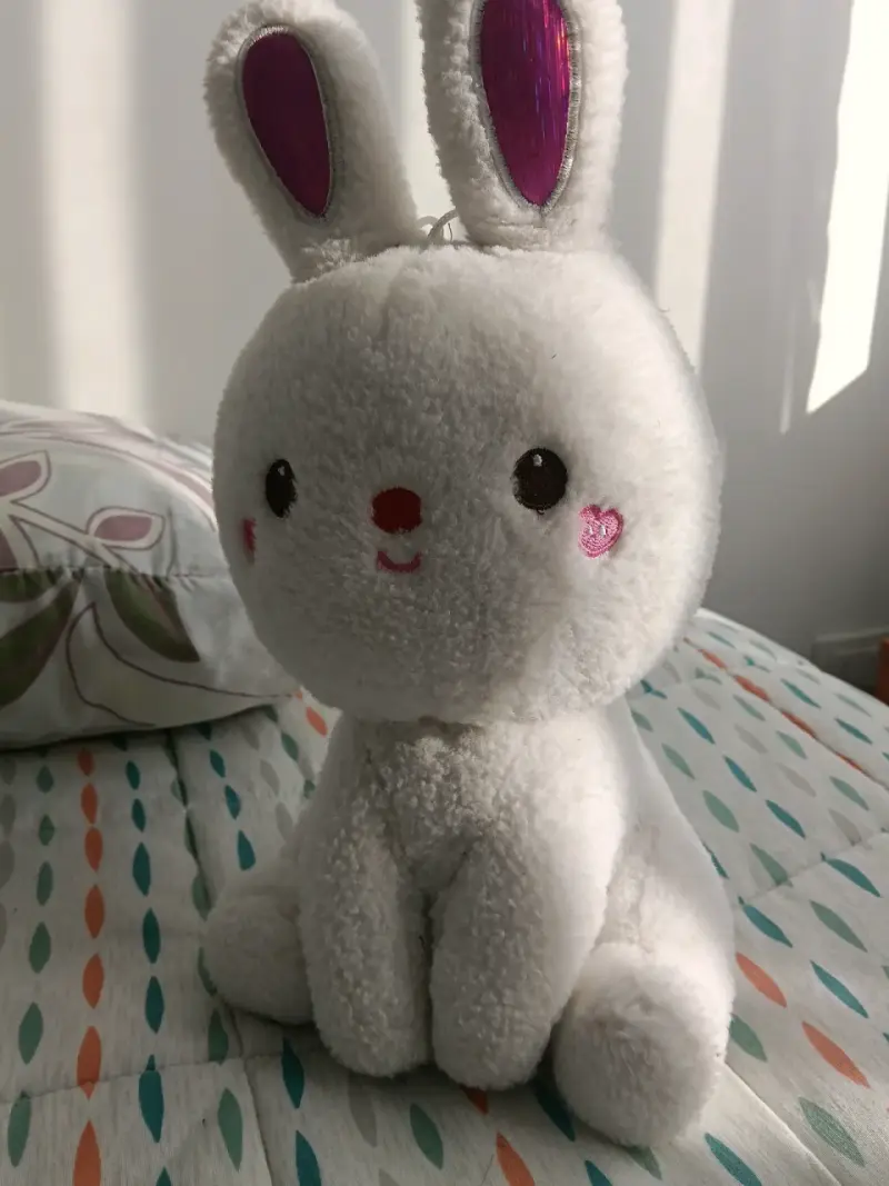 Peluche conejo blanco suave