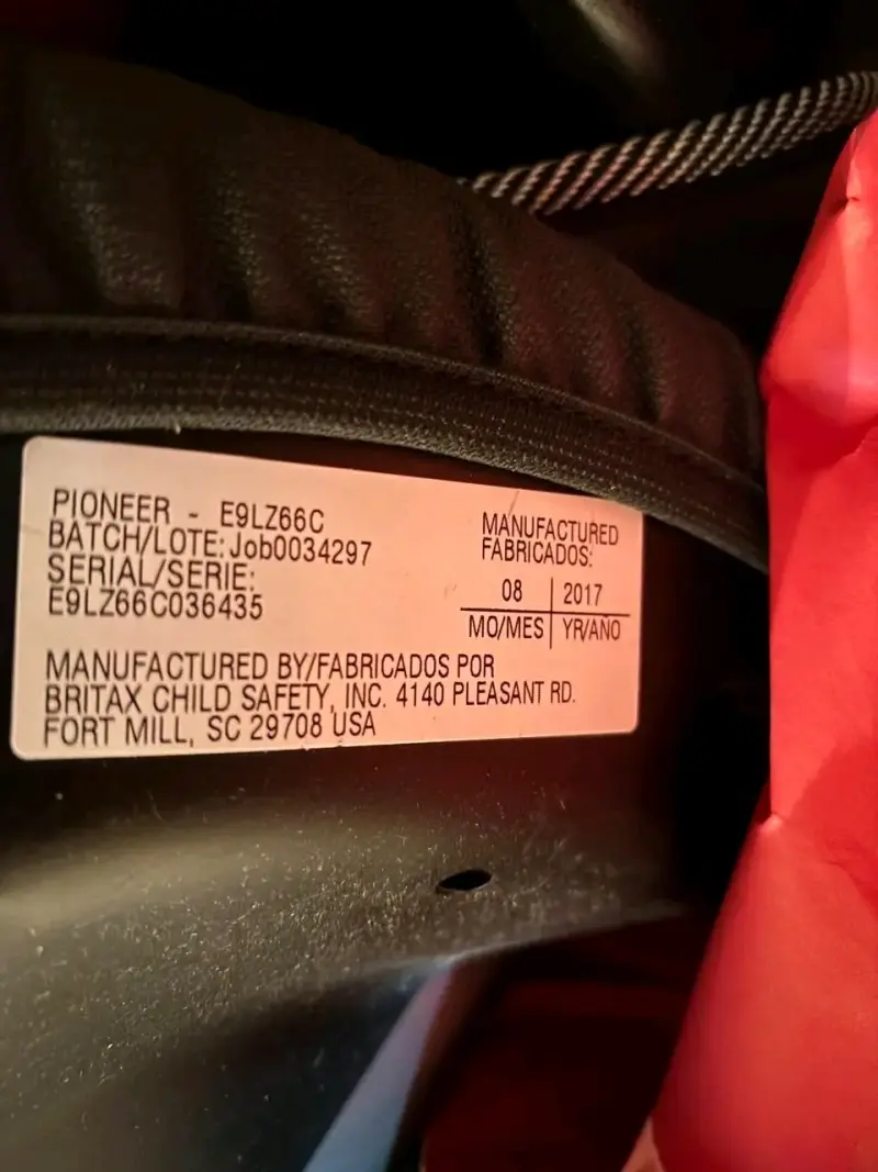 Silla de auto Britax negra - 3