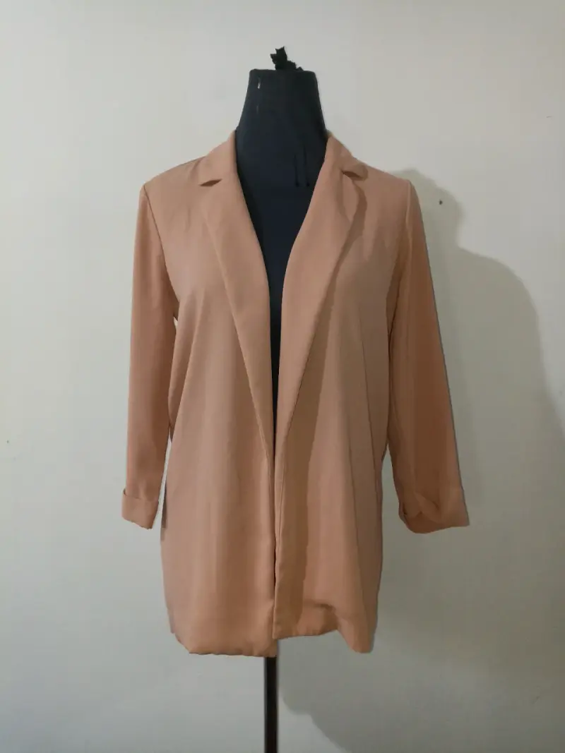 Blazer color beige mujer