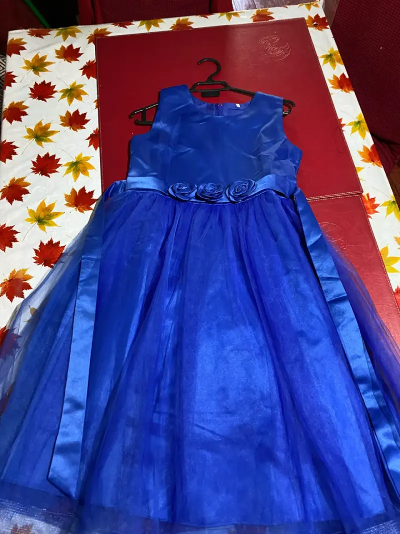 Vestido de niña azul elegante - 3