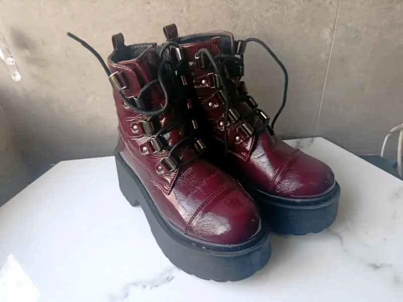 Botines burdeos charol con plataforma - 2