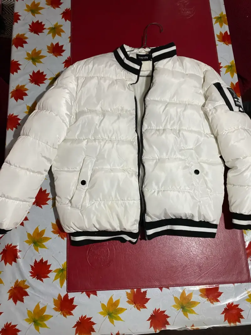Chaqueta acolchada blanca - 1