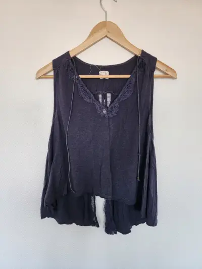 Blusa sin mangas negra UMBRALE - miniatura 1