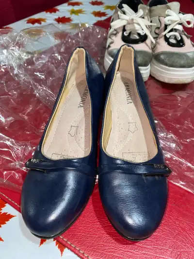 Zapatos planos azul oscuro - miniatura 1