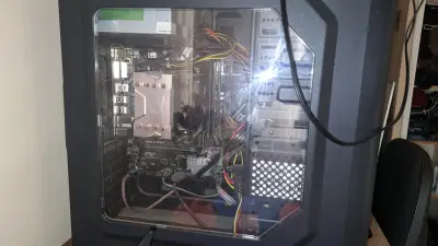 PC de escritorio - miniatura 4