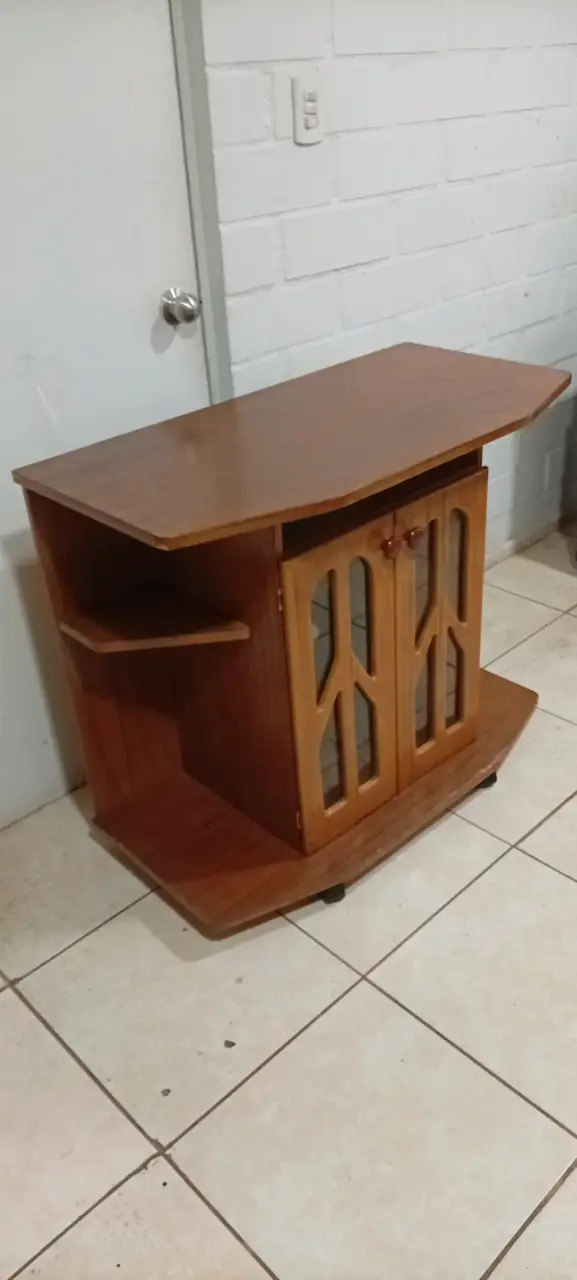 Mueble de madera para TV - 5