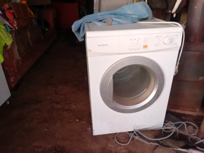 Secadora blanca Daewoo - 2