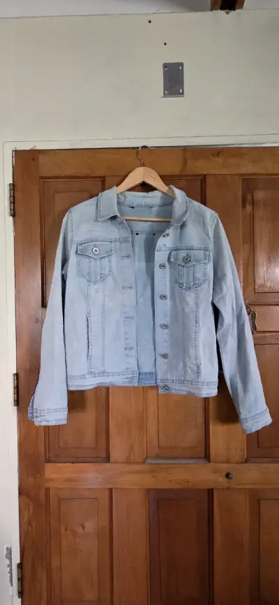 Chaqueta denim azul claro - miniatura 1