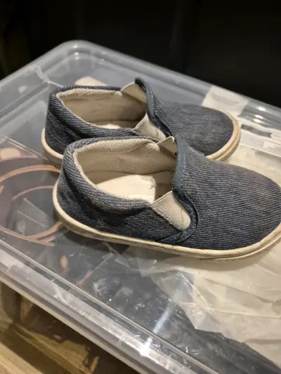 Zapatillas infantiles de mezclilla talla 24 - miniatura 2