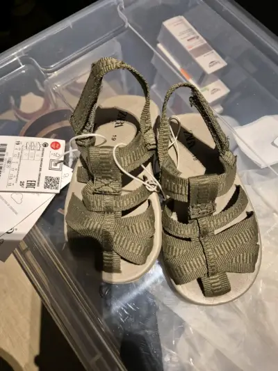Sandalias verdes para bebé talla 19 - miniatura 1