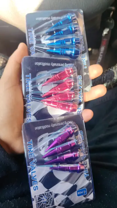 Pack de válvulas coloridas para neumáticos - miniatura 1