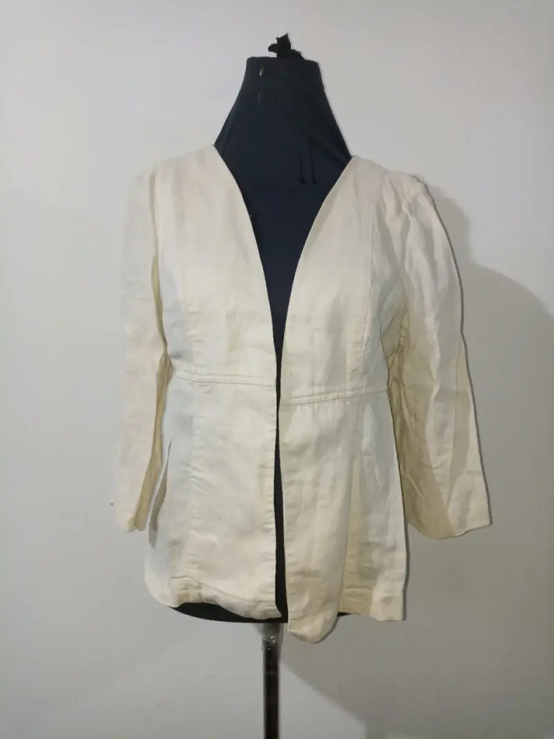 Chaqueta liviana beige