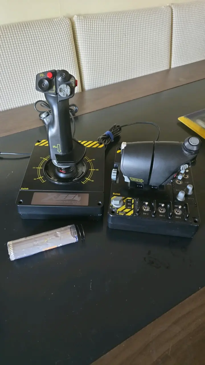 Joystick Saitek X55 Rhino