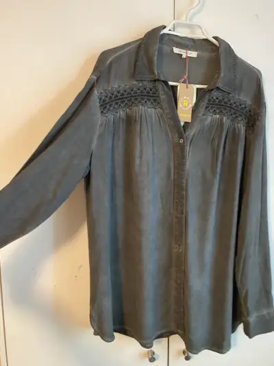 Blusa gris Tatienne encaje - miniatura 3