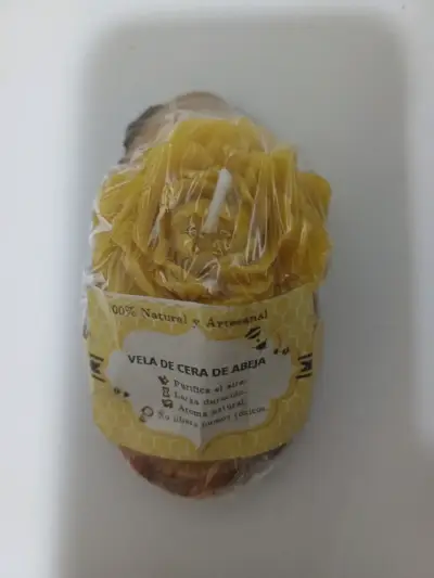Vela de cera de abeja artesanal - miniatura 1