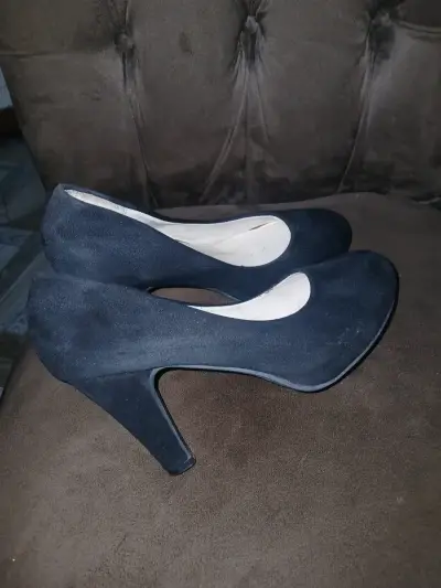 Zapatos de taco alto negros - miniatura 2