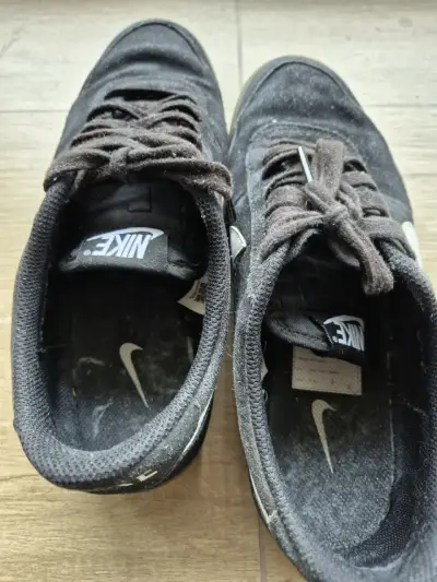 Zapatillas negras Nike usadas talla 8.5 - miniatura 3