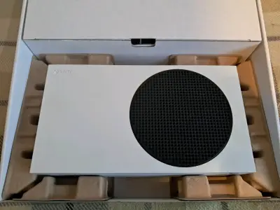 Xbox Series S 512 GB Reacondicionada - miniatura 2