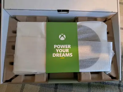 Xbox Series S 512 GB Reacondicionada - miniatura 3