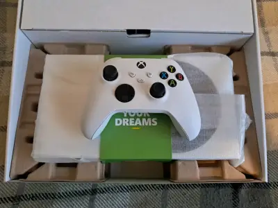 Xbox Series S 512 GB Reacondicionada - miniatura 4