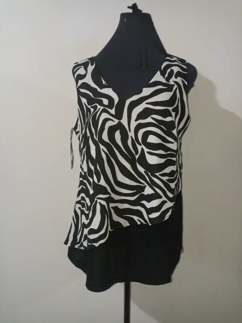 Blusa con estampado de cebra