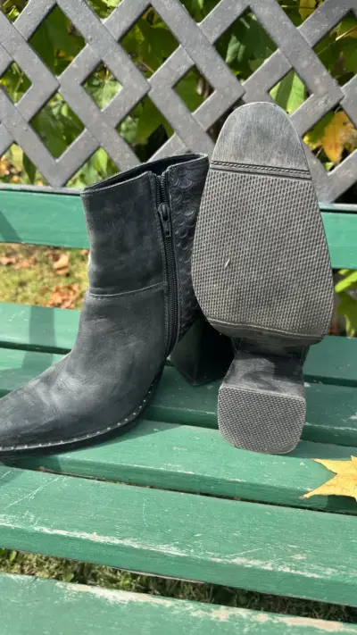 Botines negros de cuero - miniatura 3