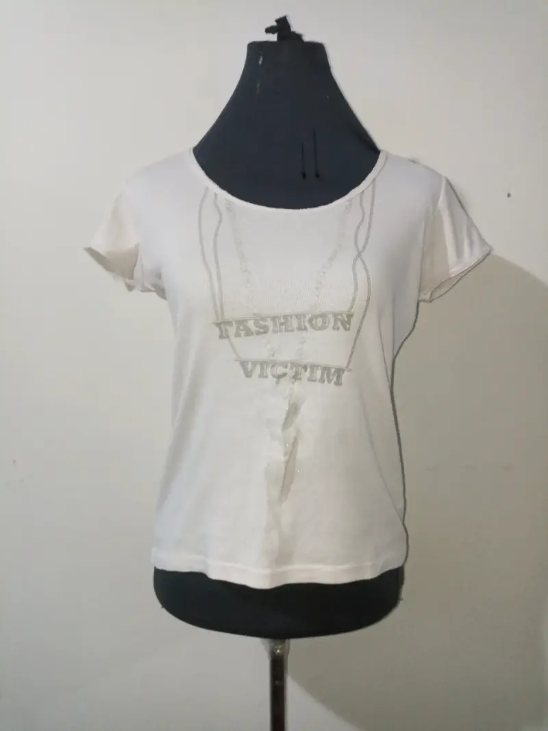 Polera blanca 'Fashion Victim'