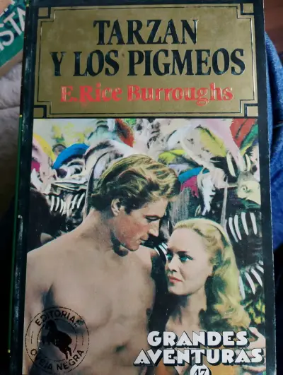 Tarzán y los pigmeos - Libro - miniatura 1