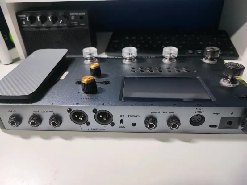 Pedalera multiefectos Mooer GE1000 - 2