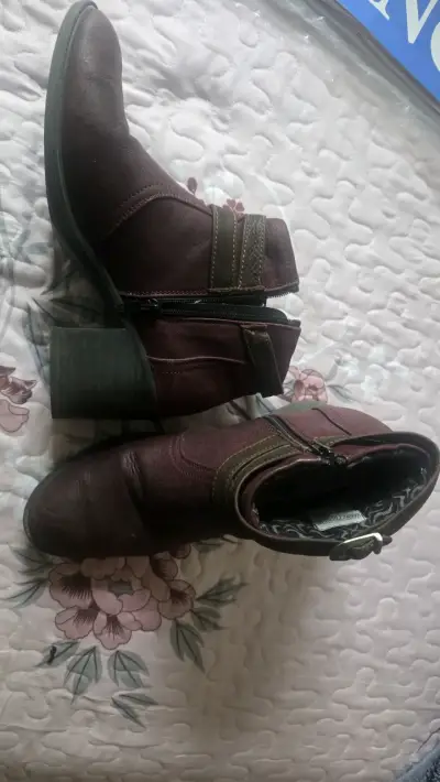 Botines de cuero color vino talla 38 - miniatura 3