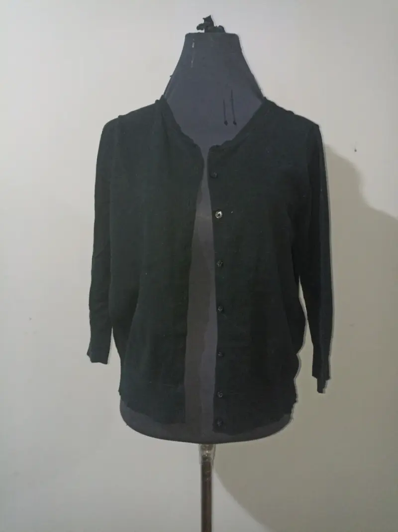 Chaqueta negra de punto
