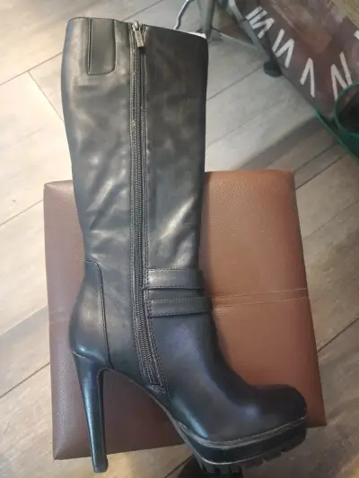Bota alta de cuero negra - miniatura 1