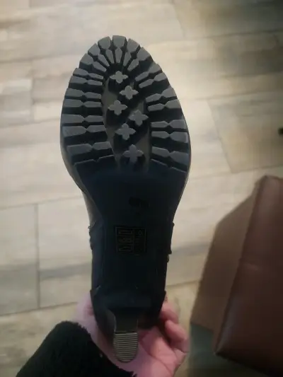 Bota alta de cuero negra - miniatura 4
