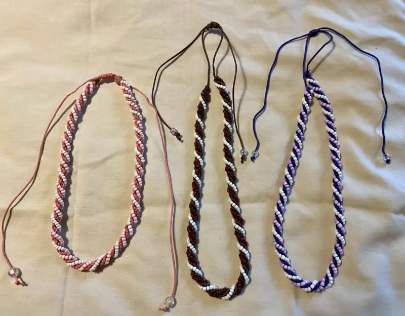 Collar artesanal de cuentas - 4
