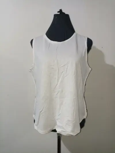 Polera sin mangas blanca - miniatura 1