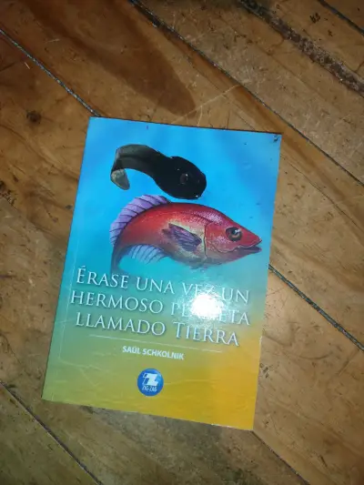 Libro 'Érase una vez un hermoso planeta' - miniatura 1