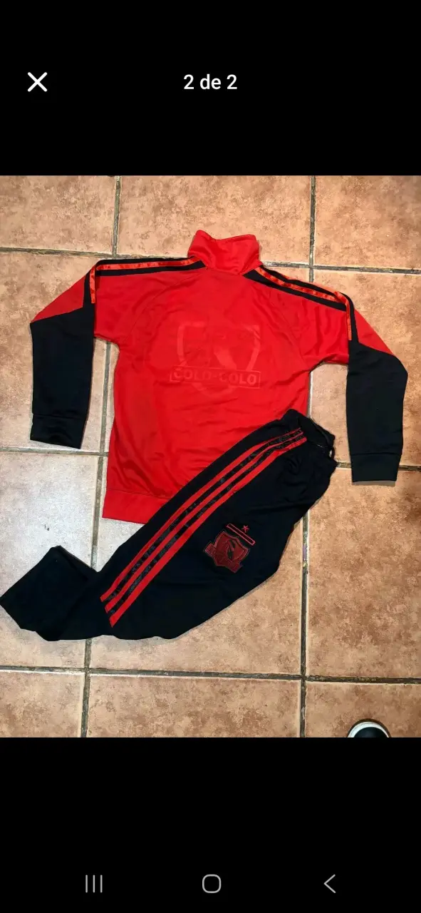 Buzo deportivo rojo y negro - 2