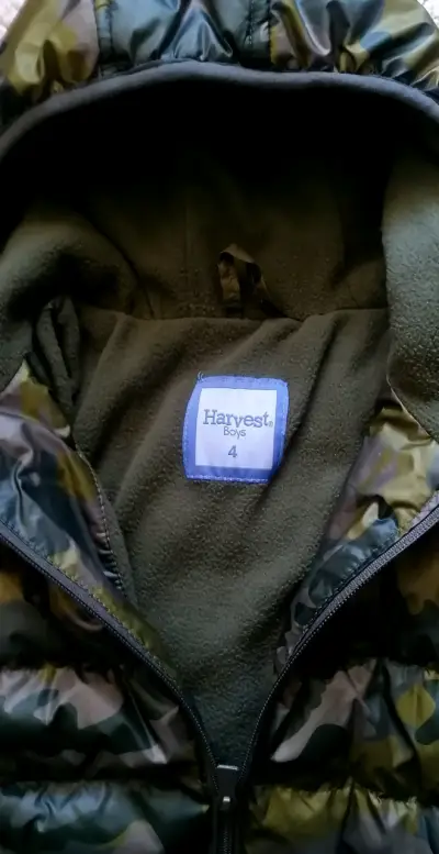 Parka niño, con polar por dentro. Talla 4 - miniatura 2