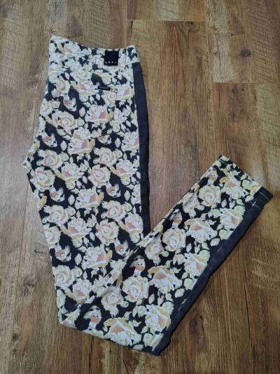 Jeans estampado floral - miniatura 1