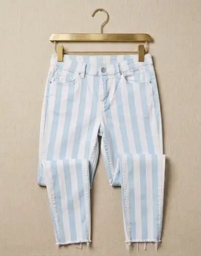 Jeans rayados celeste y blanco - miniatura 1