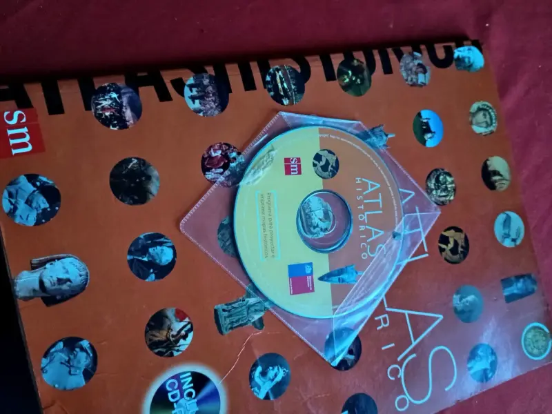 Atlas Histórico con CD ROM SM - 4
