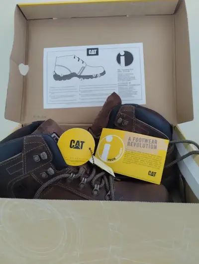 Botin CAT color beige oscuro talla 43 - miniatura 3