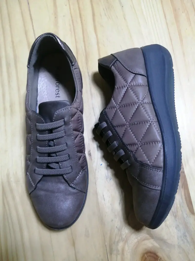 Zapatillas marrones confort