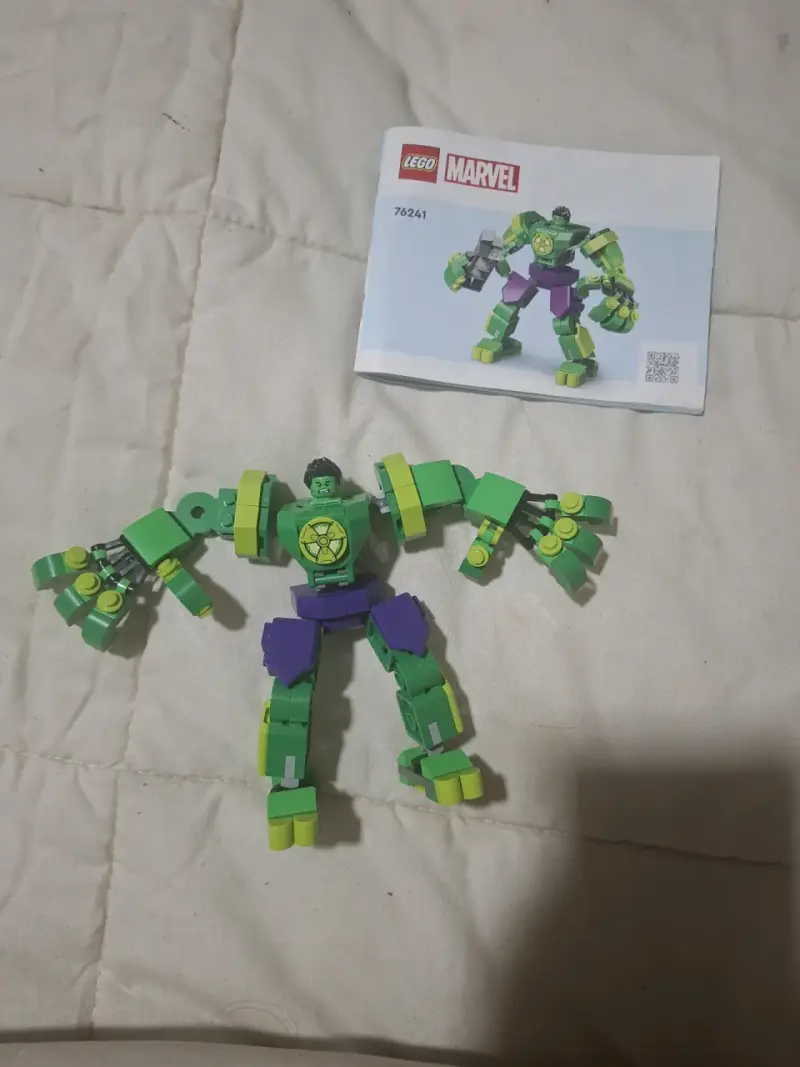 LEGO Marvel Hulk set completo