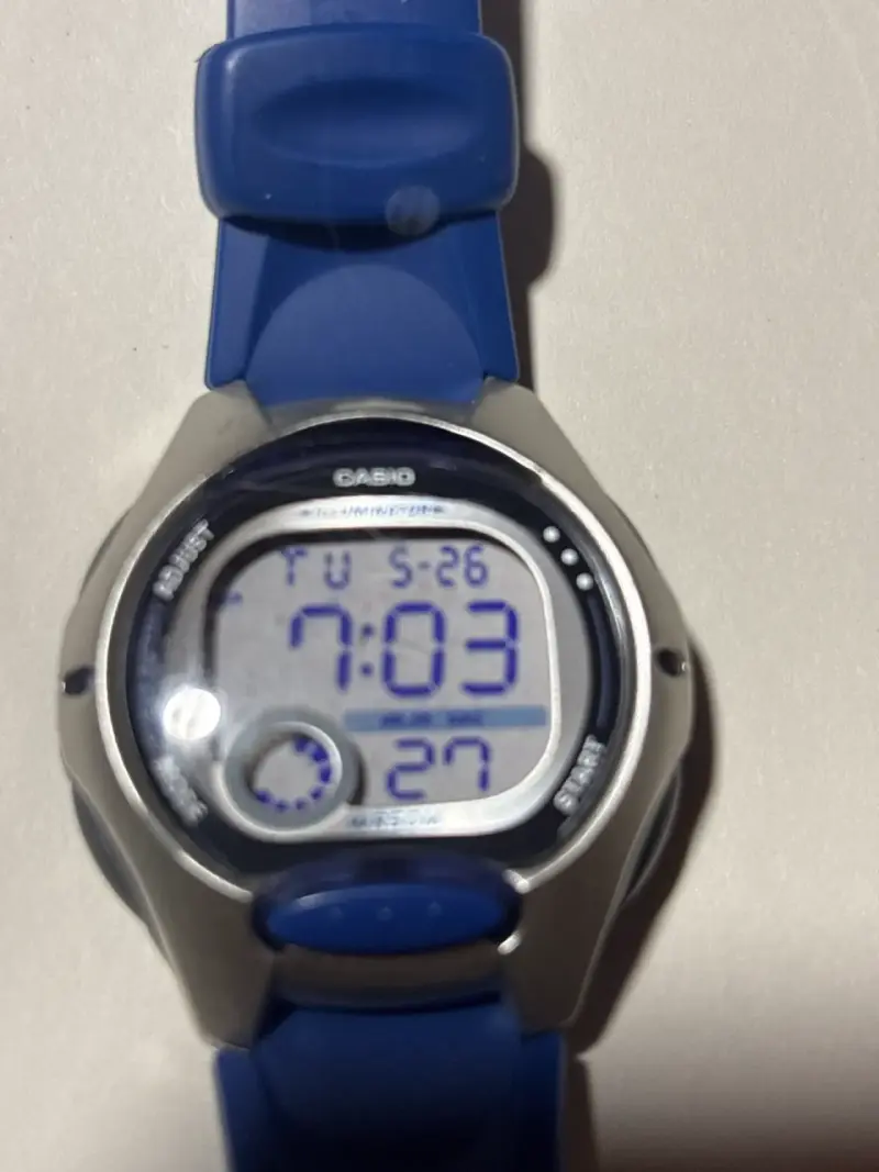Reloj digital deportivo azul - 2