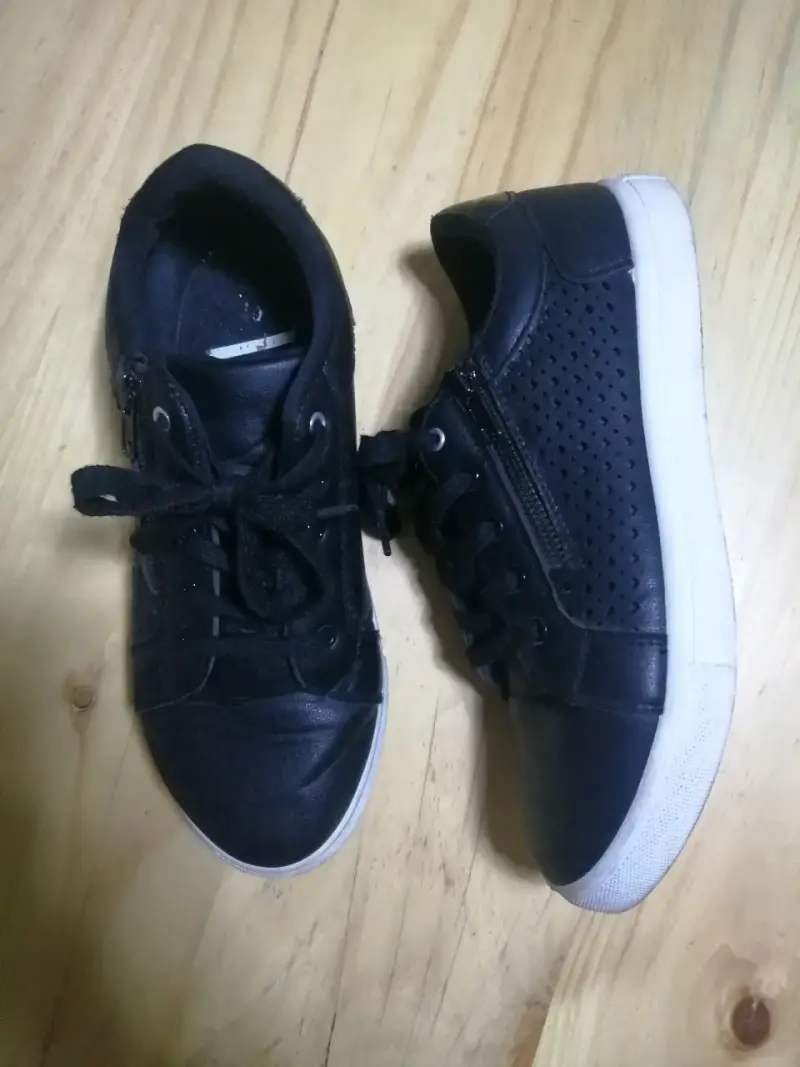 Zapatillas negras casuales