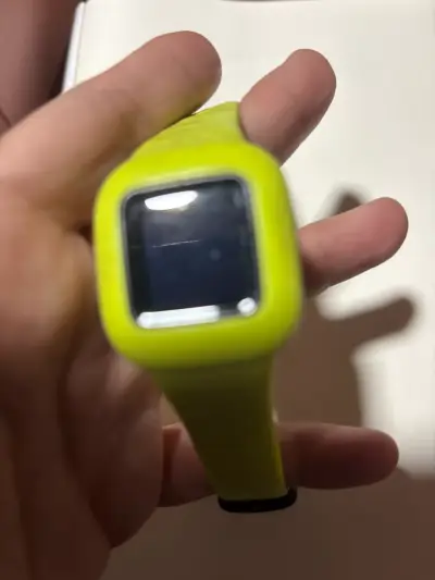 Reloj digital verde Garmin junior - miniatura 1
