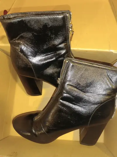 Botines negros con cierre - miniatura 2